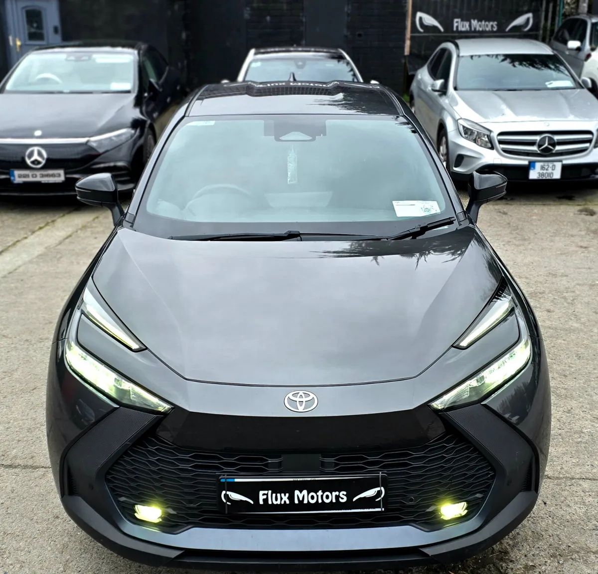 🔥 2025 Toyota C-HR Hybrid Sport • Automatic - Image 4