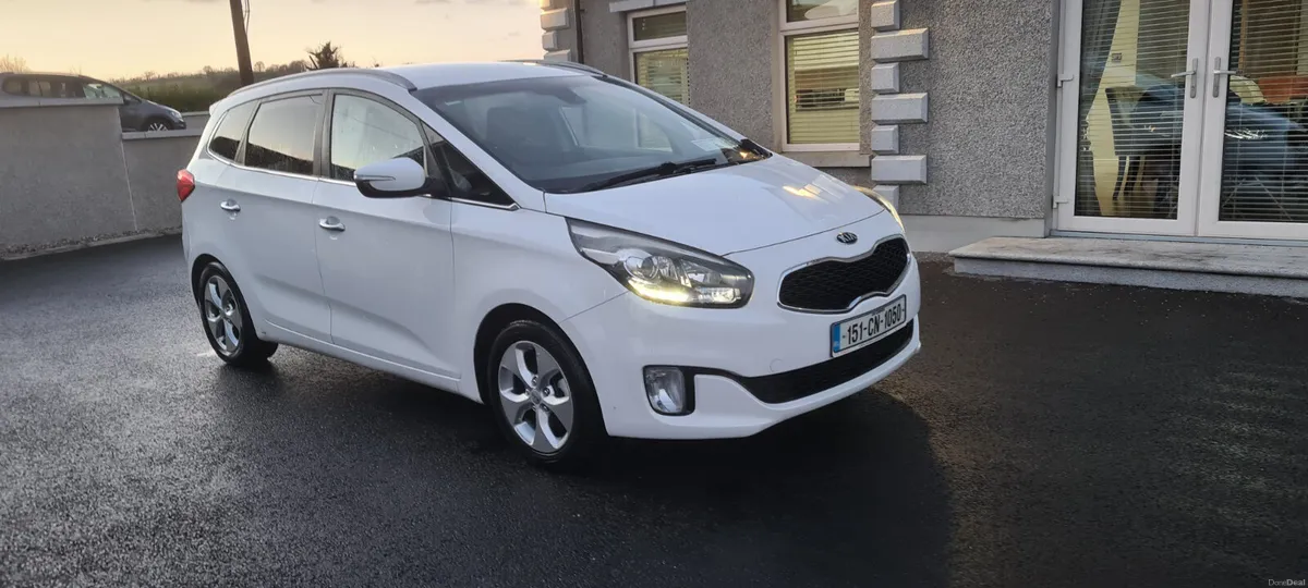 Kia Carens 2015 - Image 2