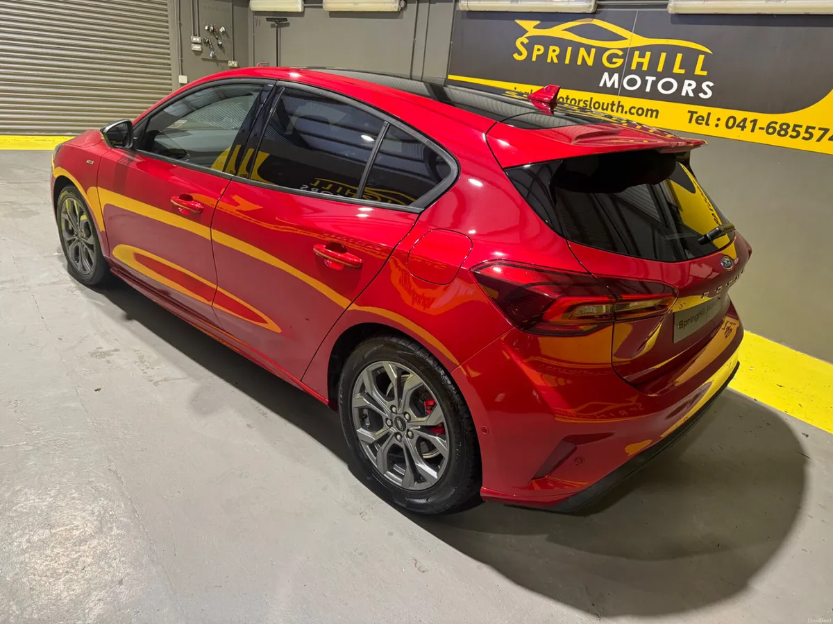 2024 Ford Focus MHEV 1.0T St-Line Petrol 125 BHP - Image 3