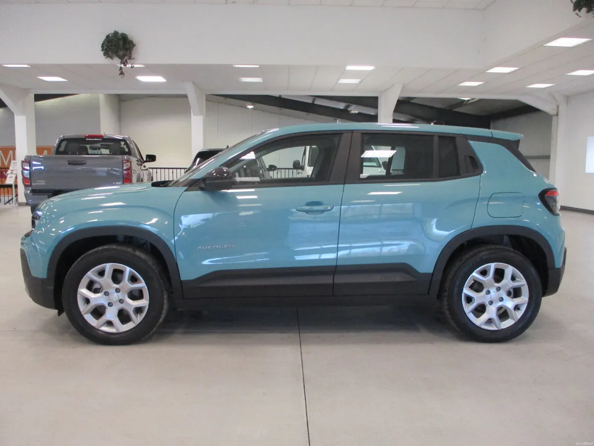Jeep Avenger ALTITUDE EV-CAMERA-SAT NAV-LOW KM'S - Image 1