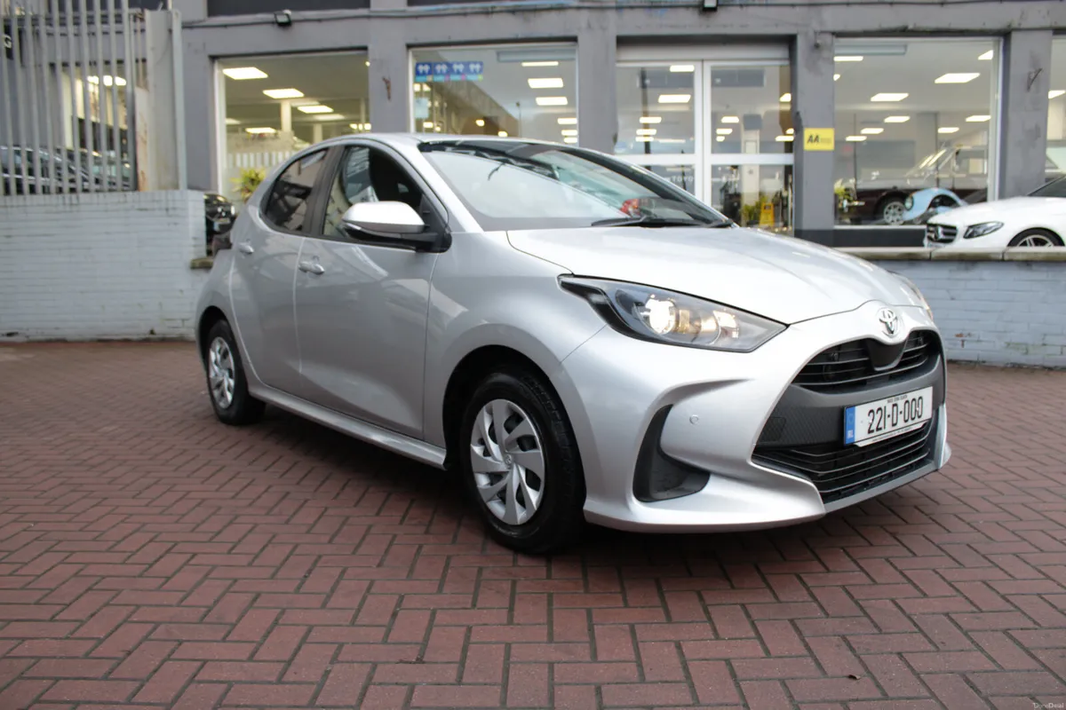 1.0 X-EDITION 5DR  HATCHBACK AUTOMATIC MINT CAR - Image 1