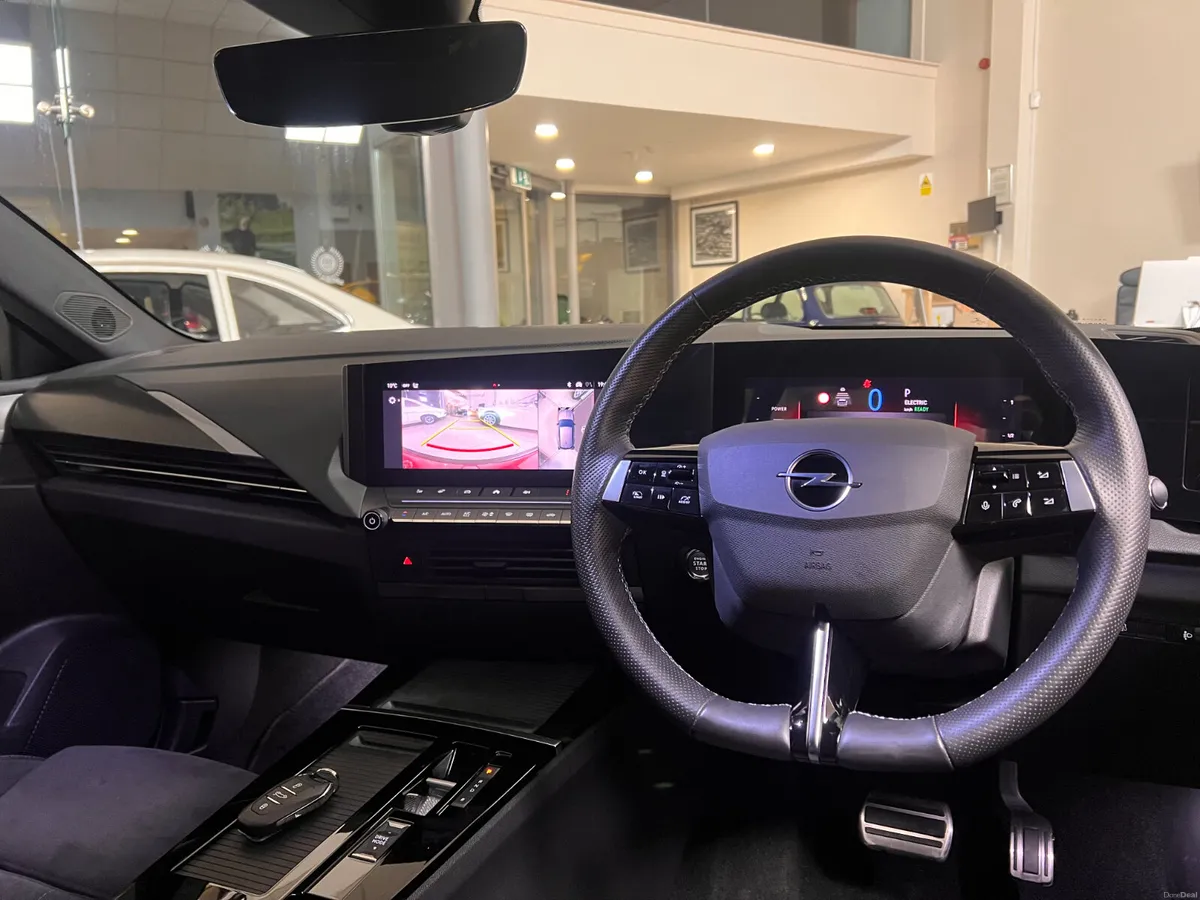 HYBRID 180BHP Only 3900Kms Top Spec GS - Image 4