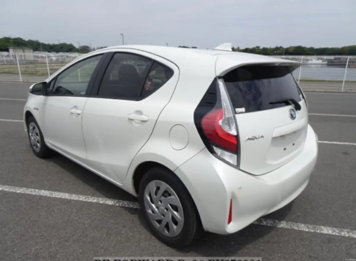 Toyota Aqua Auto Hybrid Nct 23/11/27  Tax 30/04/26 - Image 3