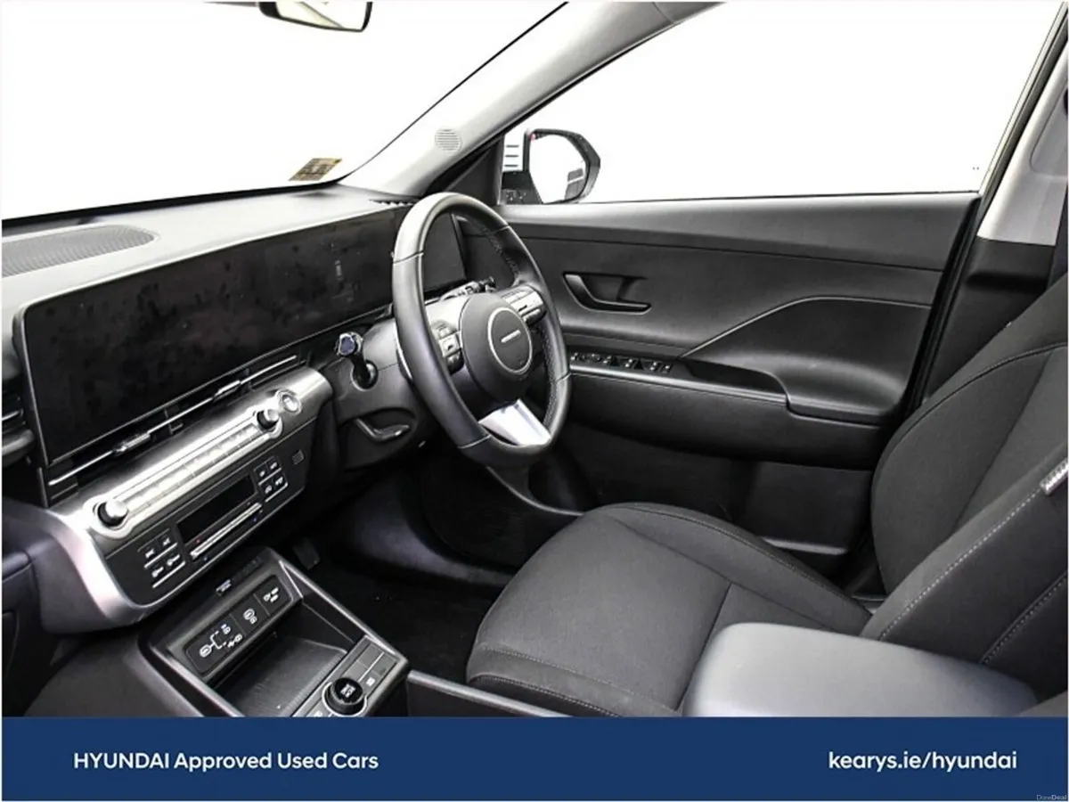 Hyundai KONA Signature Petrol Hybrid - Image 5