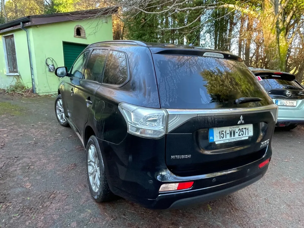 Mitsubishi Outlander 2015 - Image 4