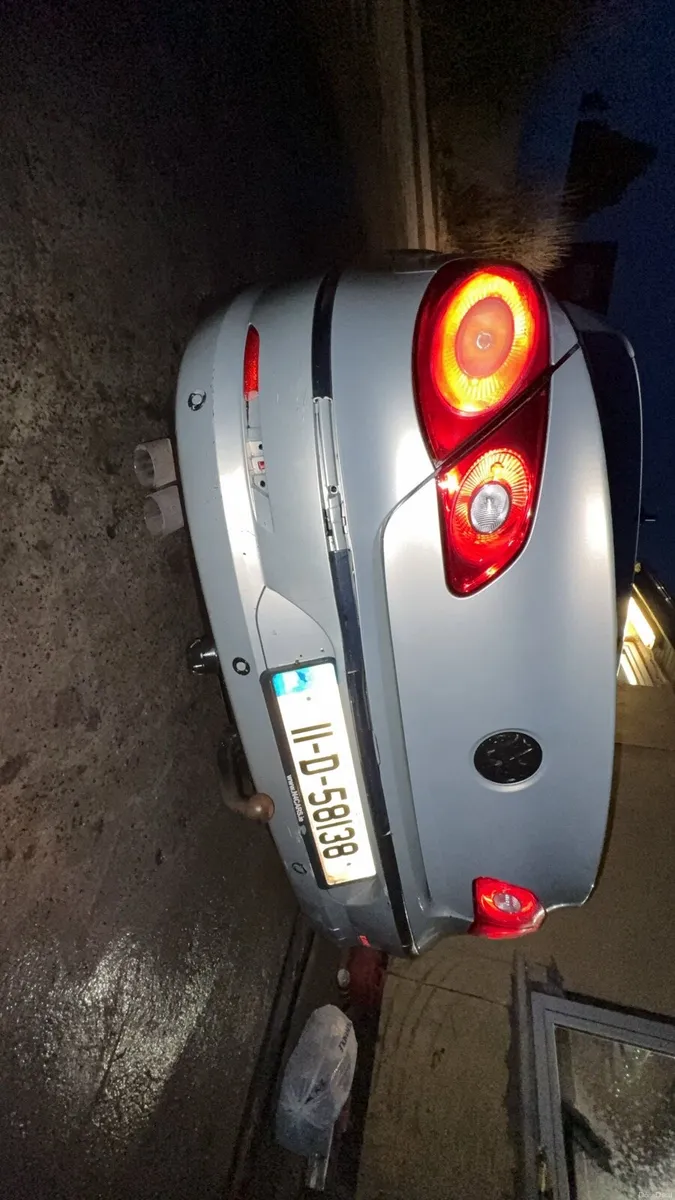 2011 VW Passat CC - Image 2