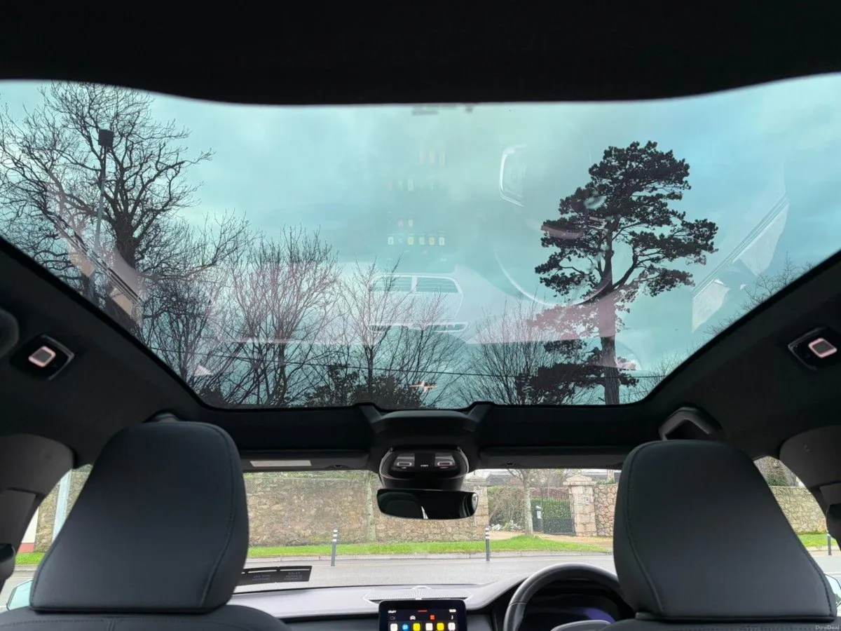 Polestar 2 LONG RANGE FIXED PAN ROOF - Image 3