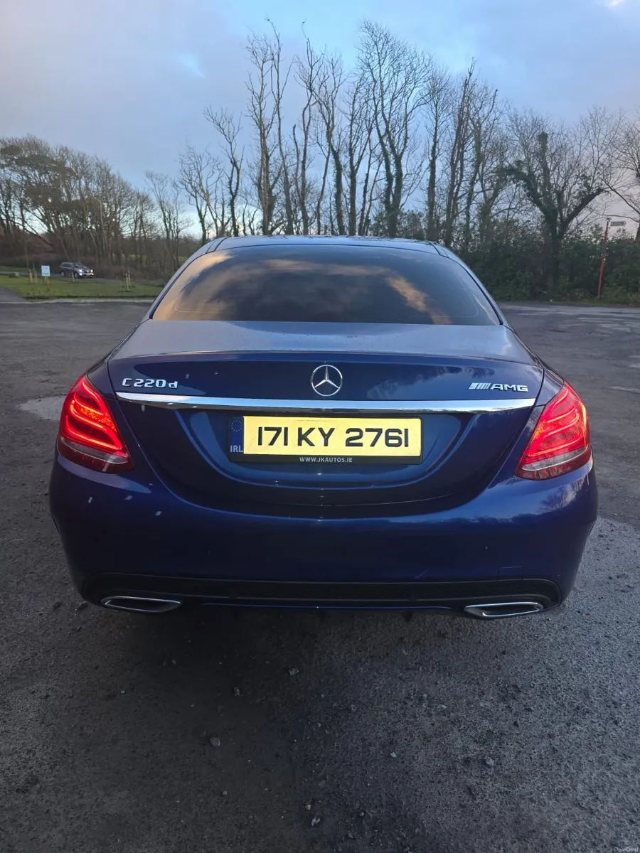 Mercedes-Benz C-Class 2017 - Image 2