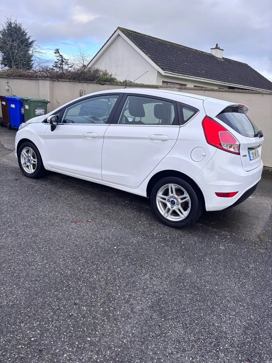 Ford Fiesta Zetec 1.0L petrol - Image 4