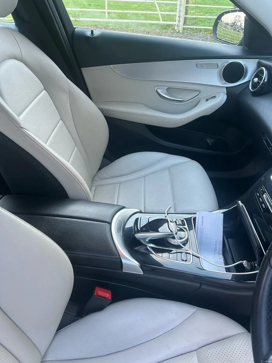 Mercedes C-Class - Image 4