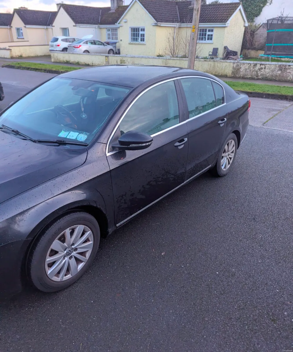 VW Passat - Image 4