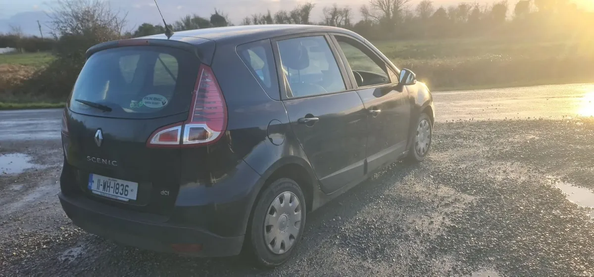 Renault Scenic III 1.5 DCI Diesel  Royal - Image 2