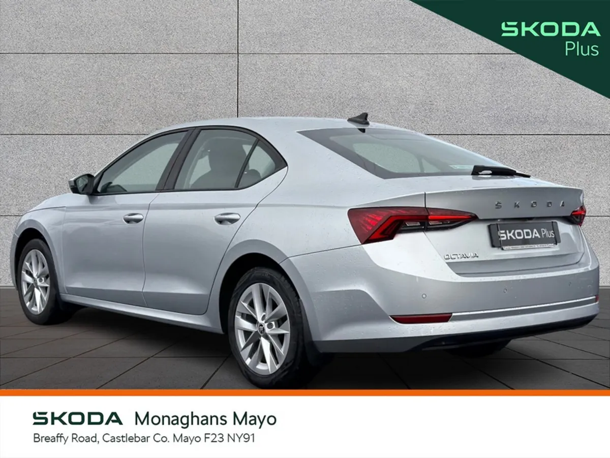 Skoda Octavia AMBITION 2.0 TDI 115HP 5DR - Image 3
