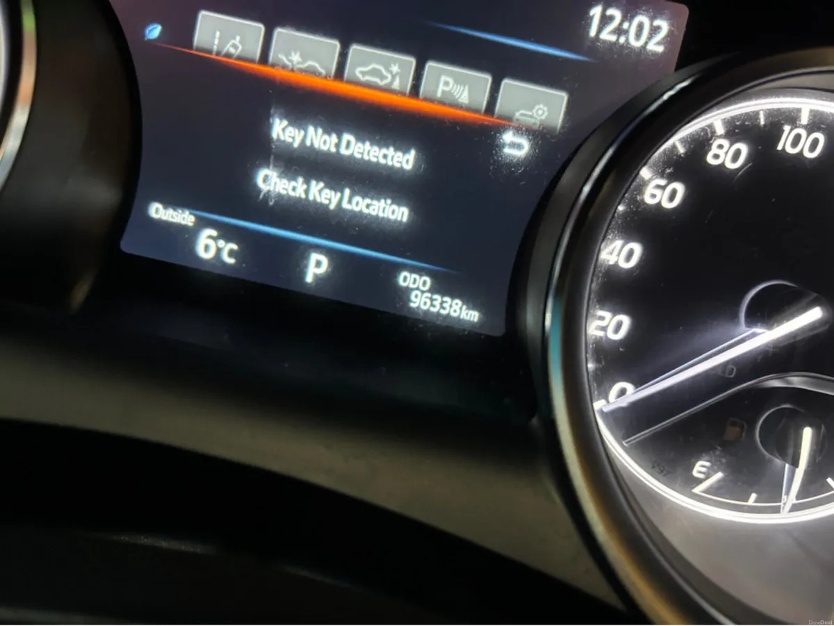 Toyota Camry 2.5 Hybrid Automatic Top Spec only 96 - Image 4