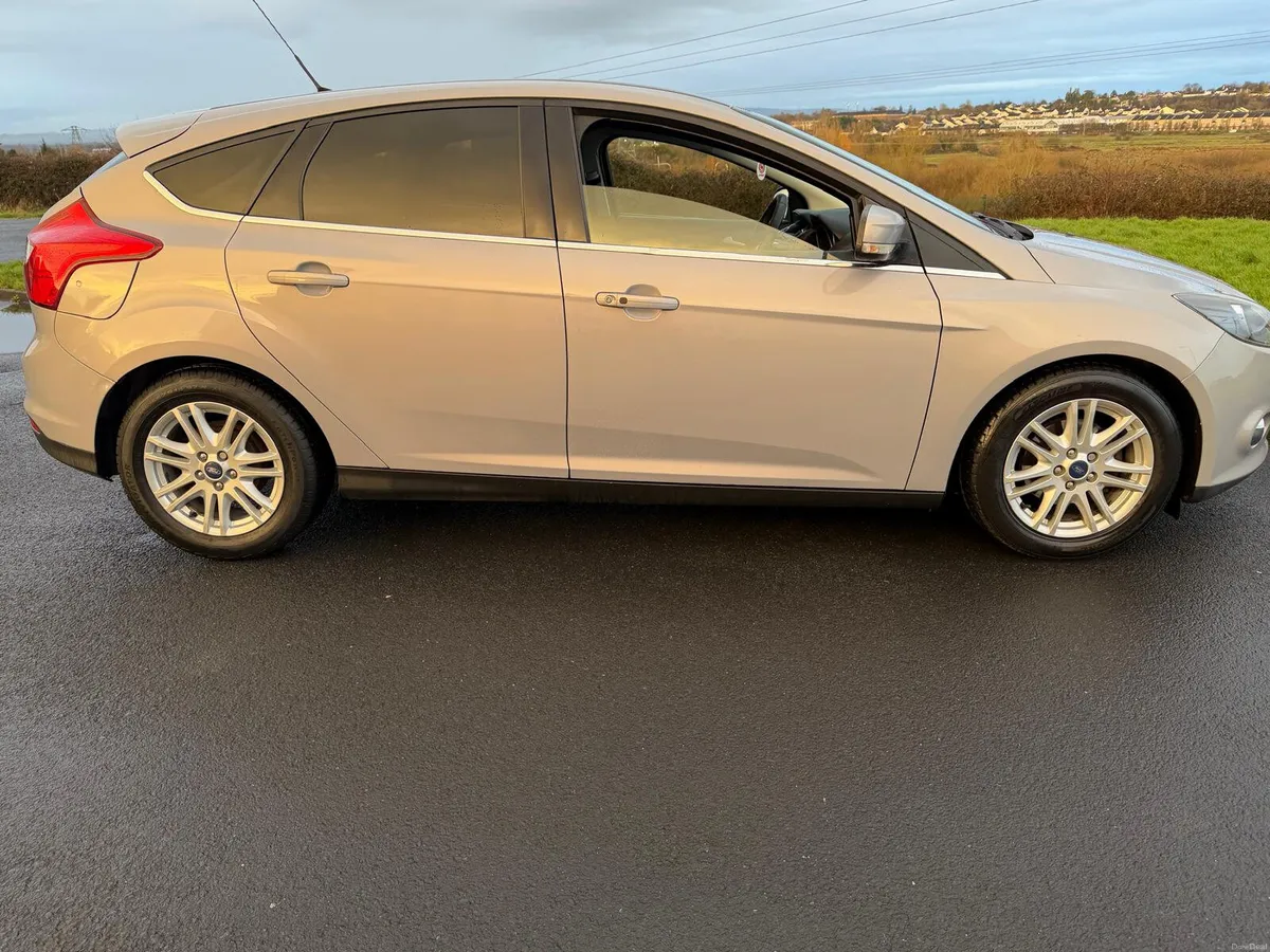 Ford Focus 2013 newNCT 3-27. 085 2697260 - Image 2