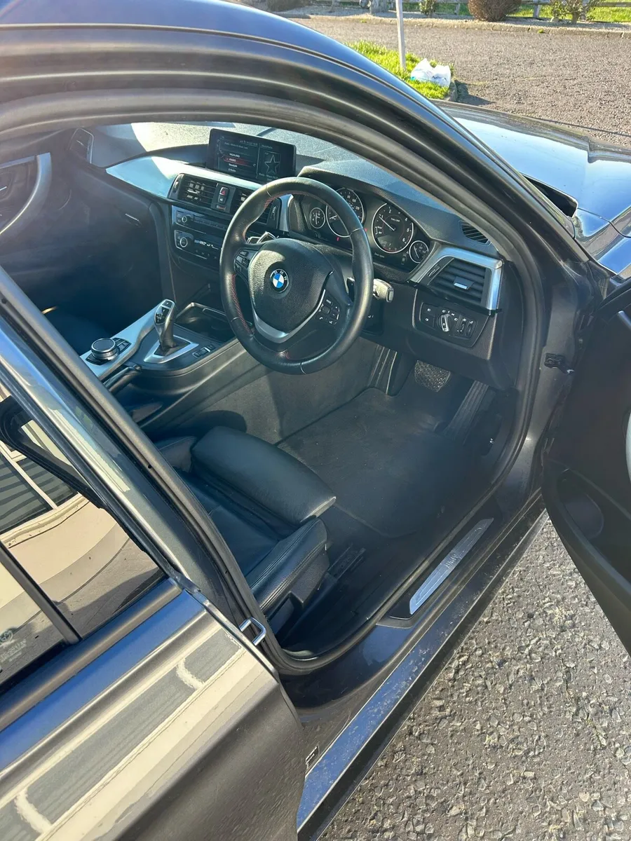 BMW 320d - Image 4