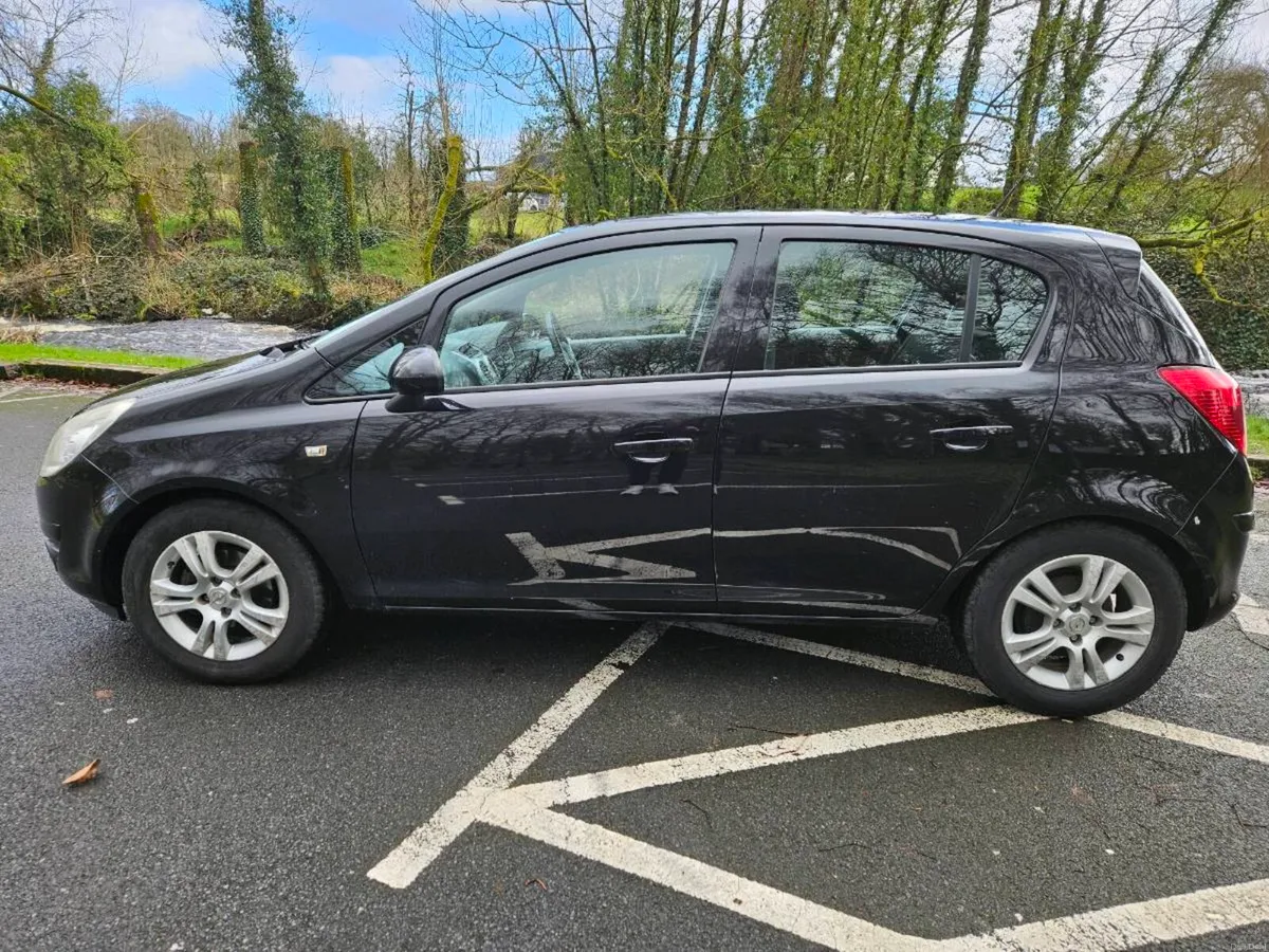 Very low miles corsa - Image 3