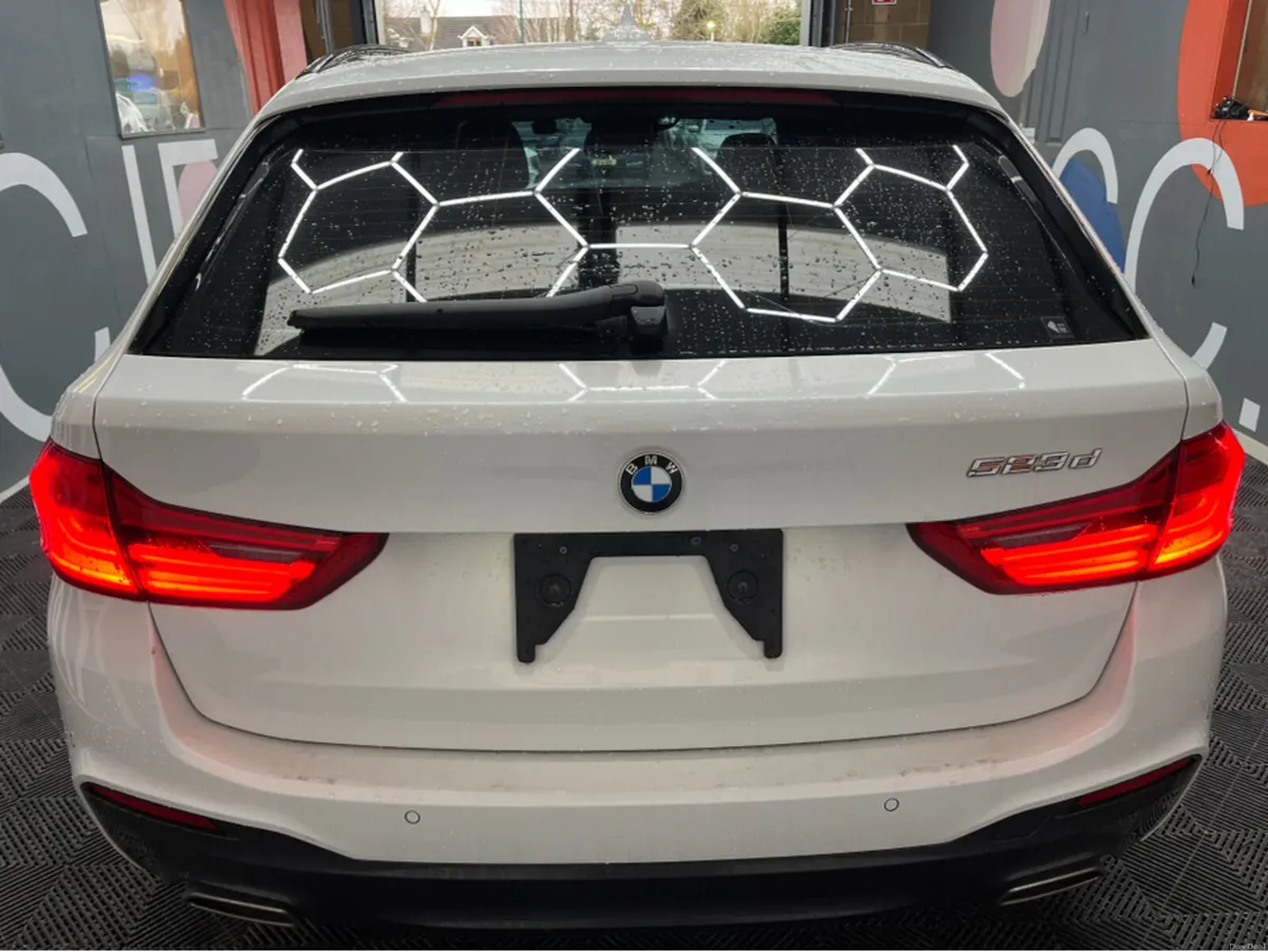 BMW 5-Series 2019 BMW 523D TOURING M SPIRIT 2.0 AU - Image 3