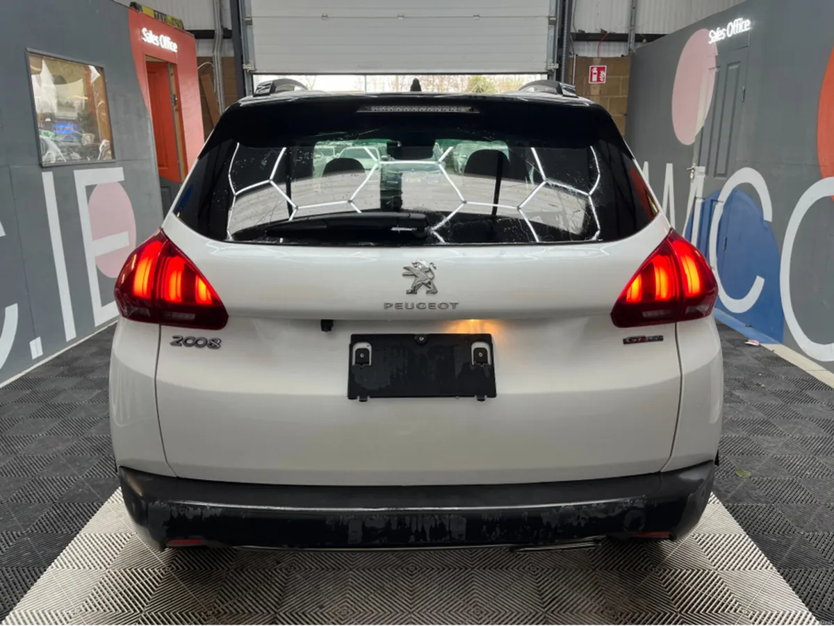 Peugeot 2008 2017 PEUGEOT 2008 GTI 1.2 AUTOMATIC / - Image 3