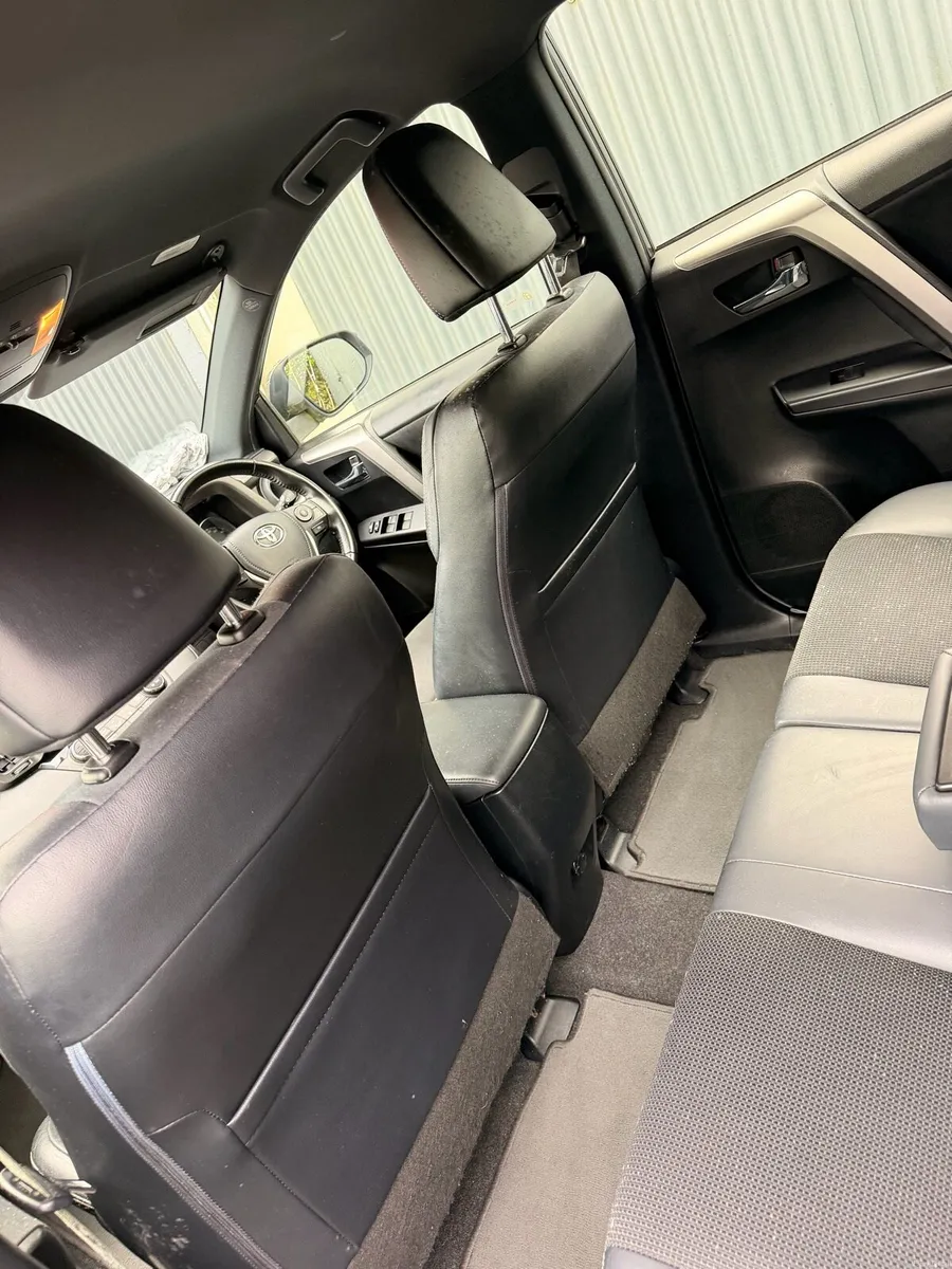 Toyota rav 4 - Image 3