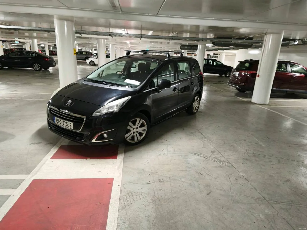 Peugeot 5008 automatic very low km - Image 1