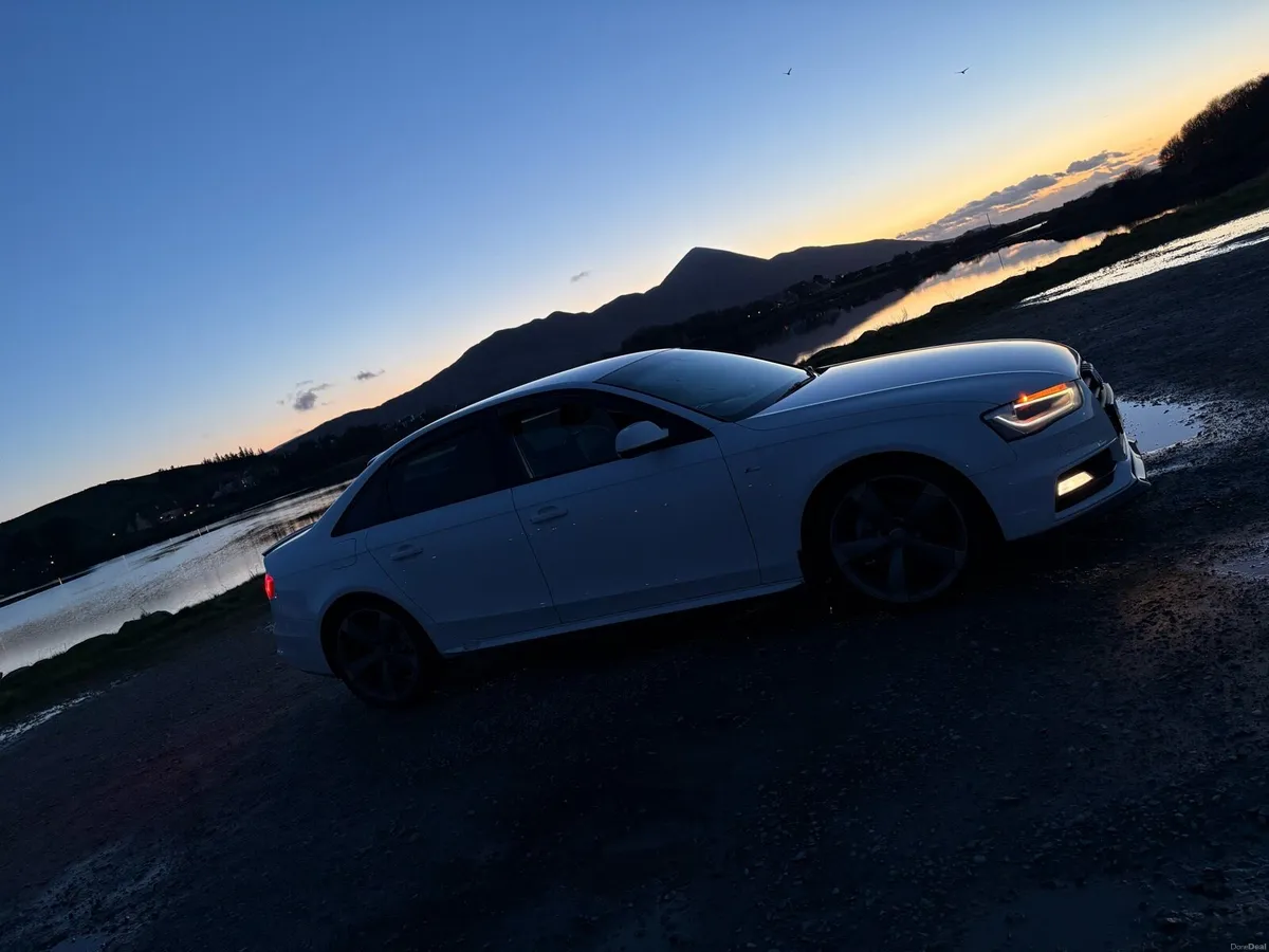 Audi A4 Sline Black Edition - Image 4