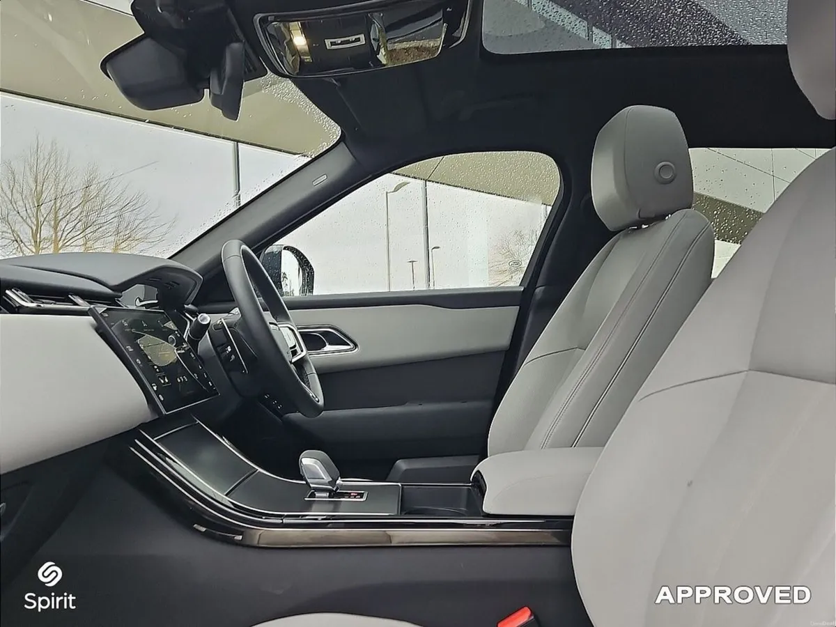 Land Rover Range Rover Velar 2.0 PHEV R Dynamic SE - Image 3