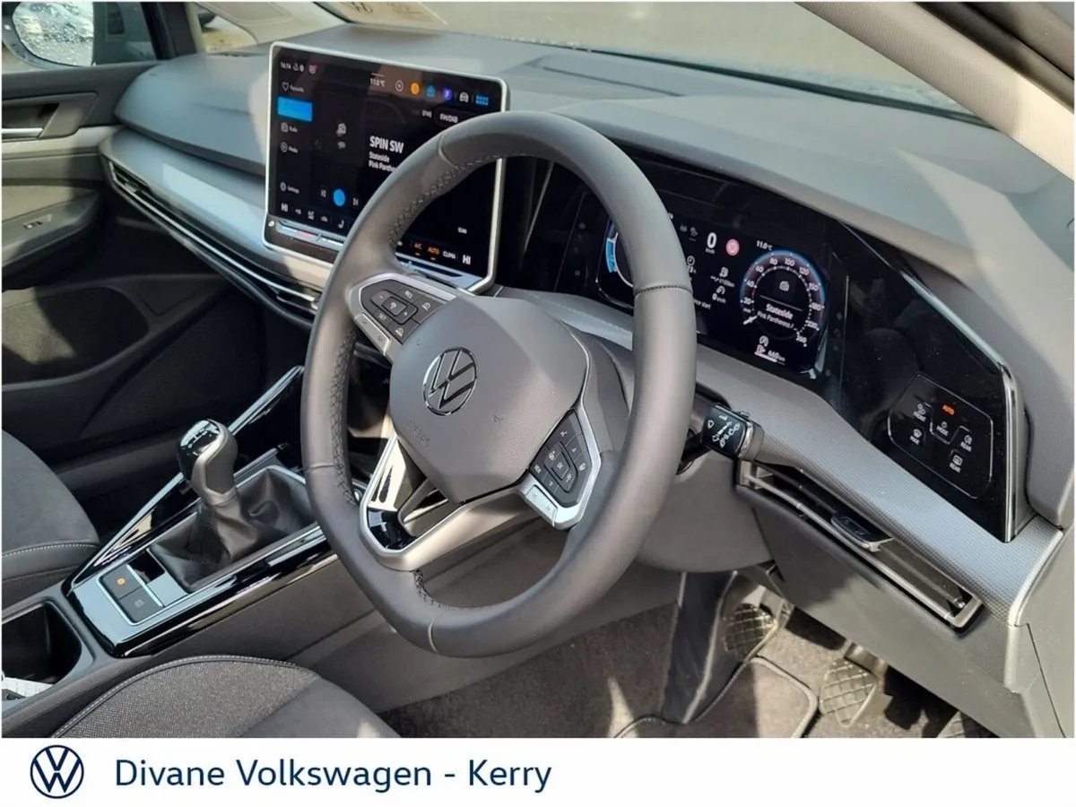 Volkswagen Golf STYLE 2.0 TDI 116 BHP - Image 2