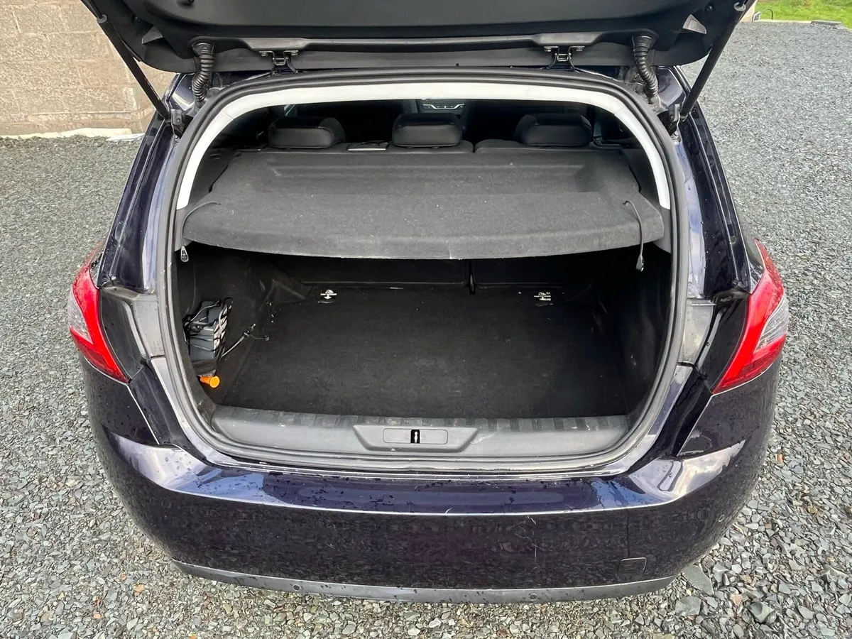 2019 Peugeot 308 Tech Edition Automatic - Image 3