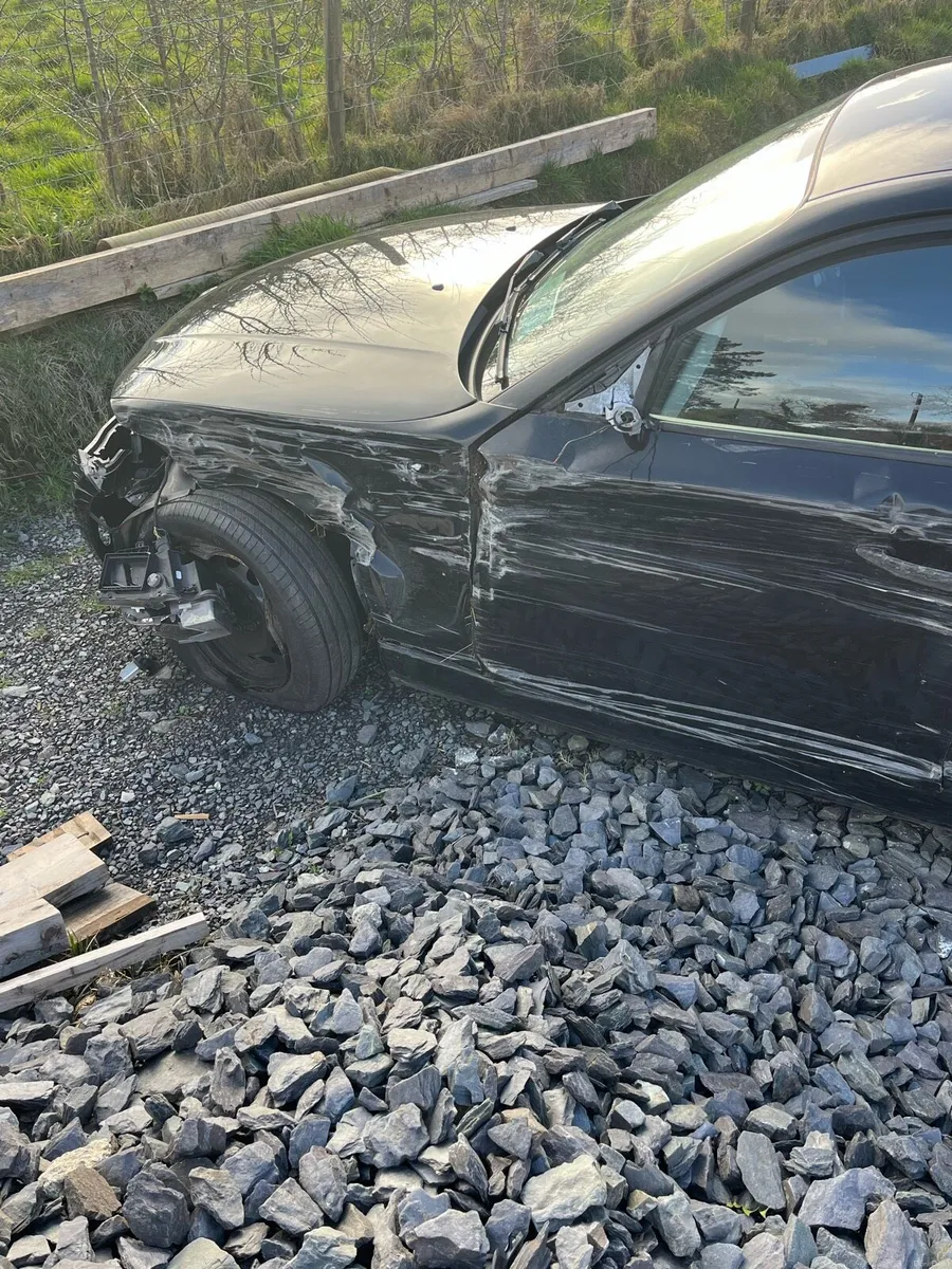 BMW 1 series crashed - Image 4