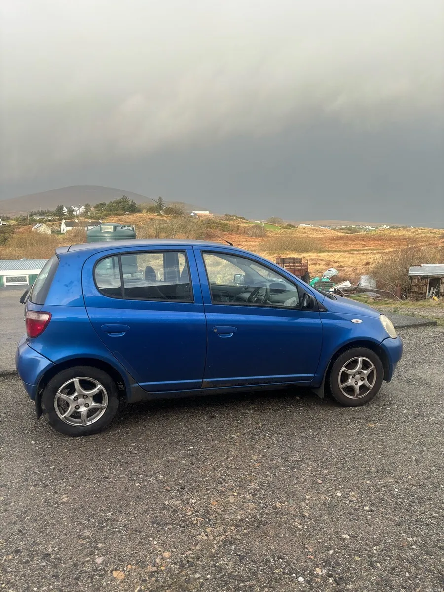 02 Toyota Yaris tax and tested - Image 2