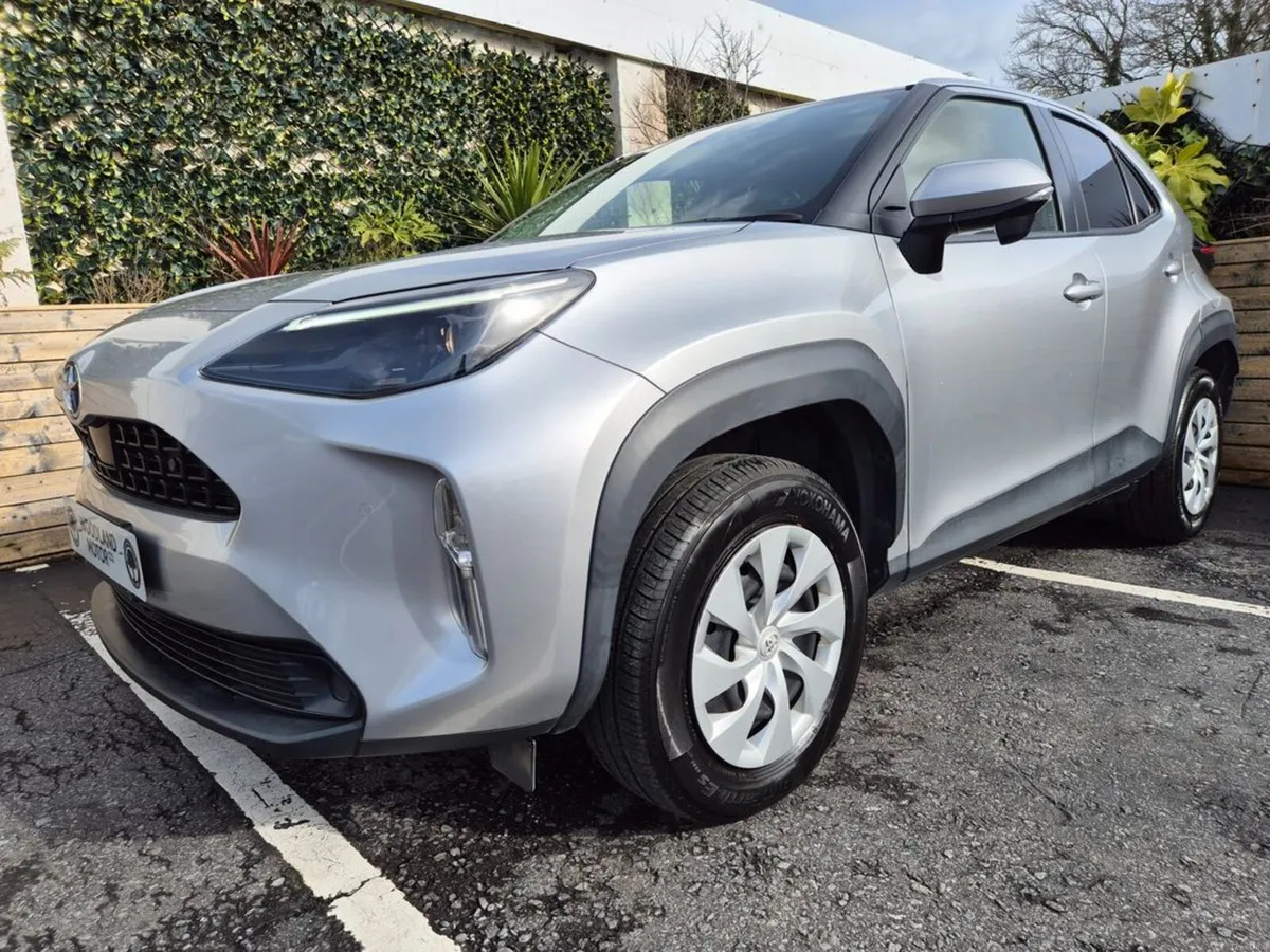 Toyota Yaris Cross 1.5 HYBRID / X SPEC / TAX €160 - Image 3