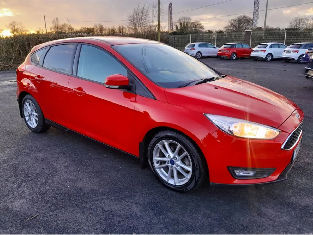 Ford Focus STYLE 1.6 TDCI 95PS 5DR 4DR - Image 3