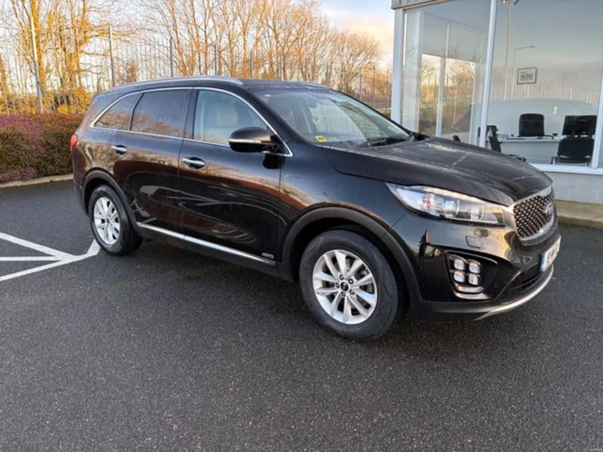 Kia Sorento Platinum 4X4 5DR - Image 1