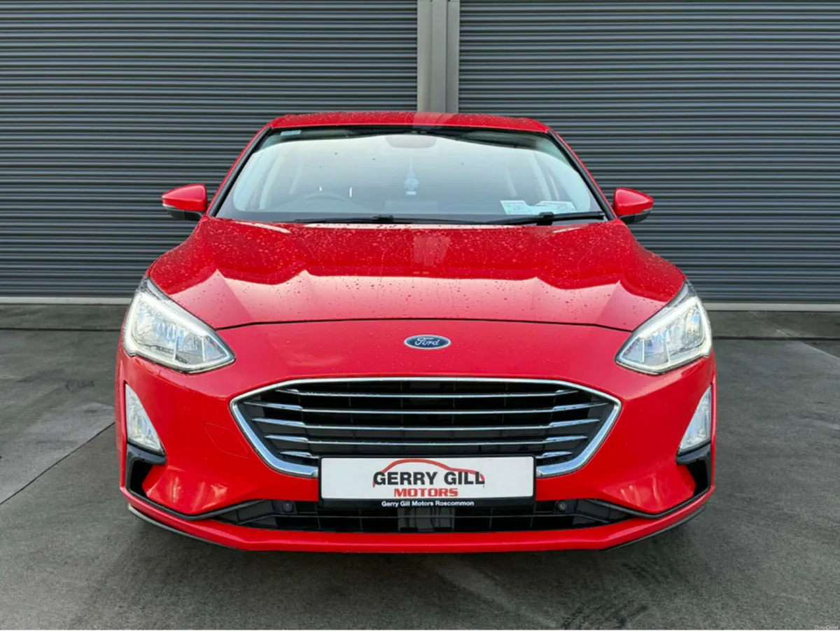 Ford Focus 1.5 TDCI TITANIUM 120PS 5DR - Image 2