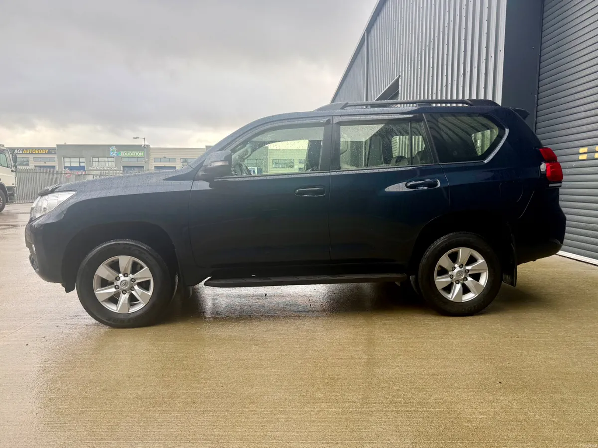 181 Toyota LandCruiser Business Auto LWB |5 Seater - Image 4