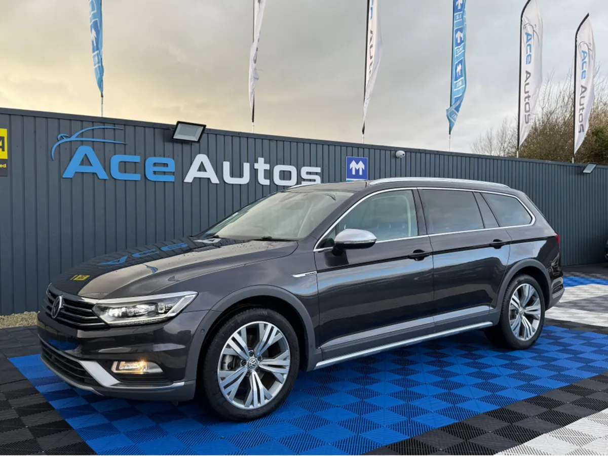 Volkswagen Passat ALLTRACK - 4WD - 2.0L DIESEL - A - Image 4