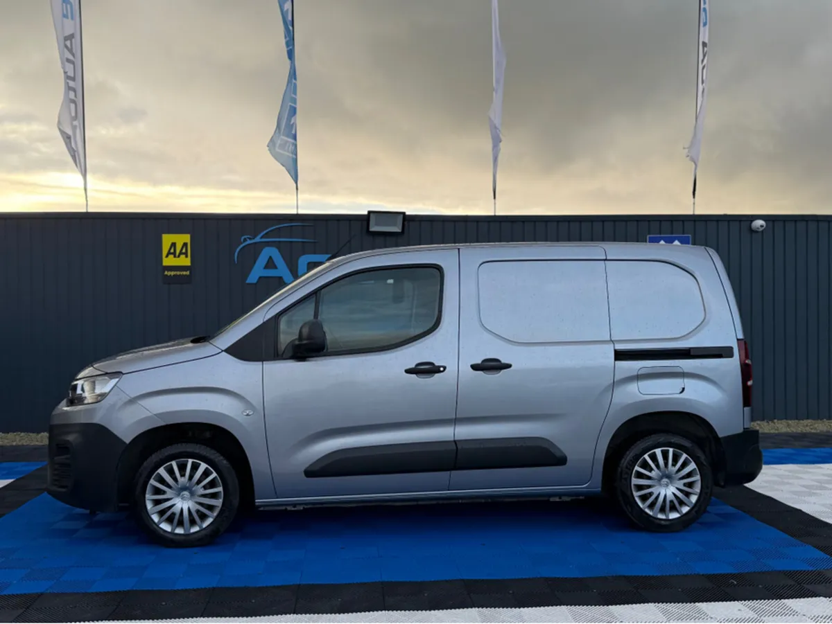 Citroen Berlingo EN-PRISE BLUE 1.5 DIESEL - 3 SEAT - Image 3