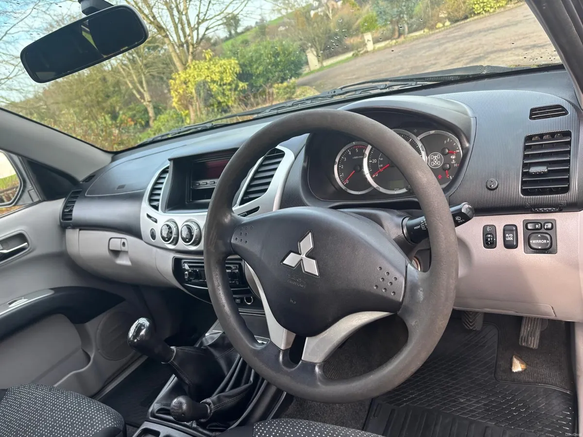 Mitsubishi L200 2013 - Image 2