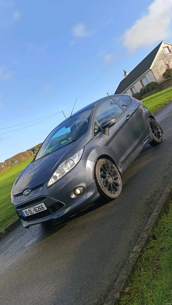 Ford Fiesta 1.6 Zetec S - Image 2