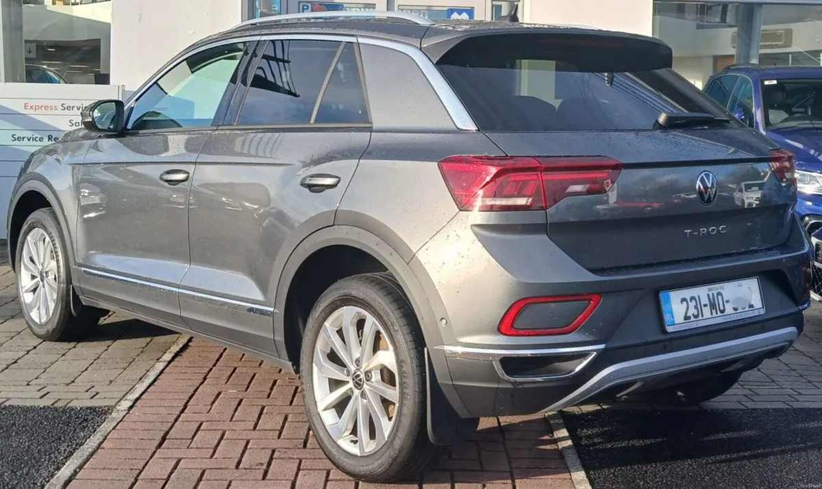 Volkswagen T-Roc Style 2.0 TDI 116HP **REAR VIEW C - Image 4