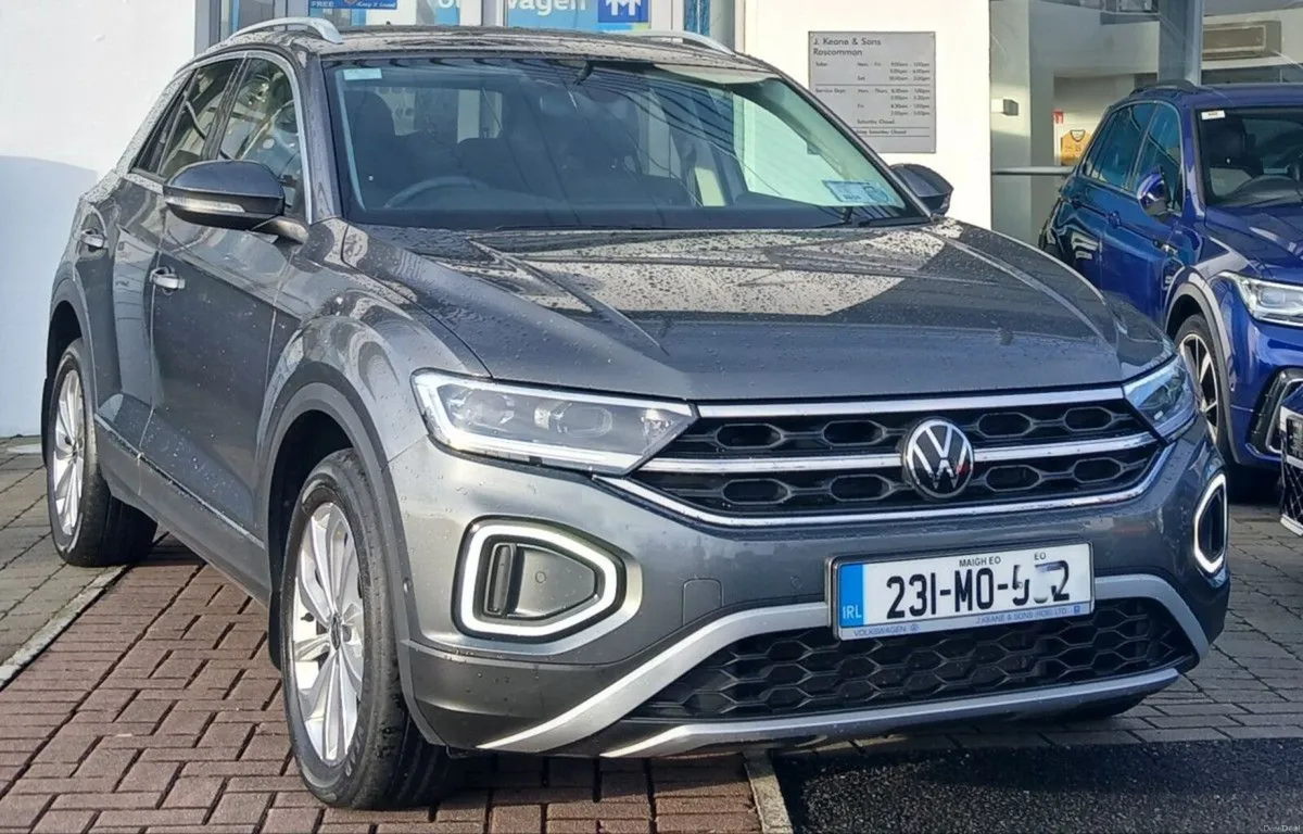 Volkswagen T-Roc Style 2.0 TDI 116HP **REAR VIEW C - Image 1