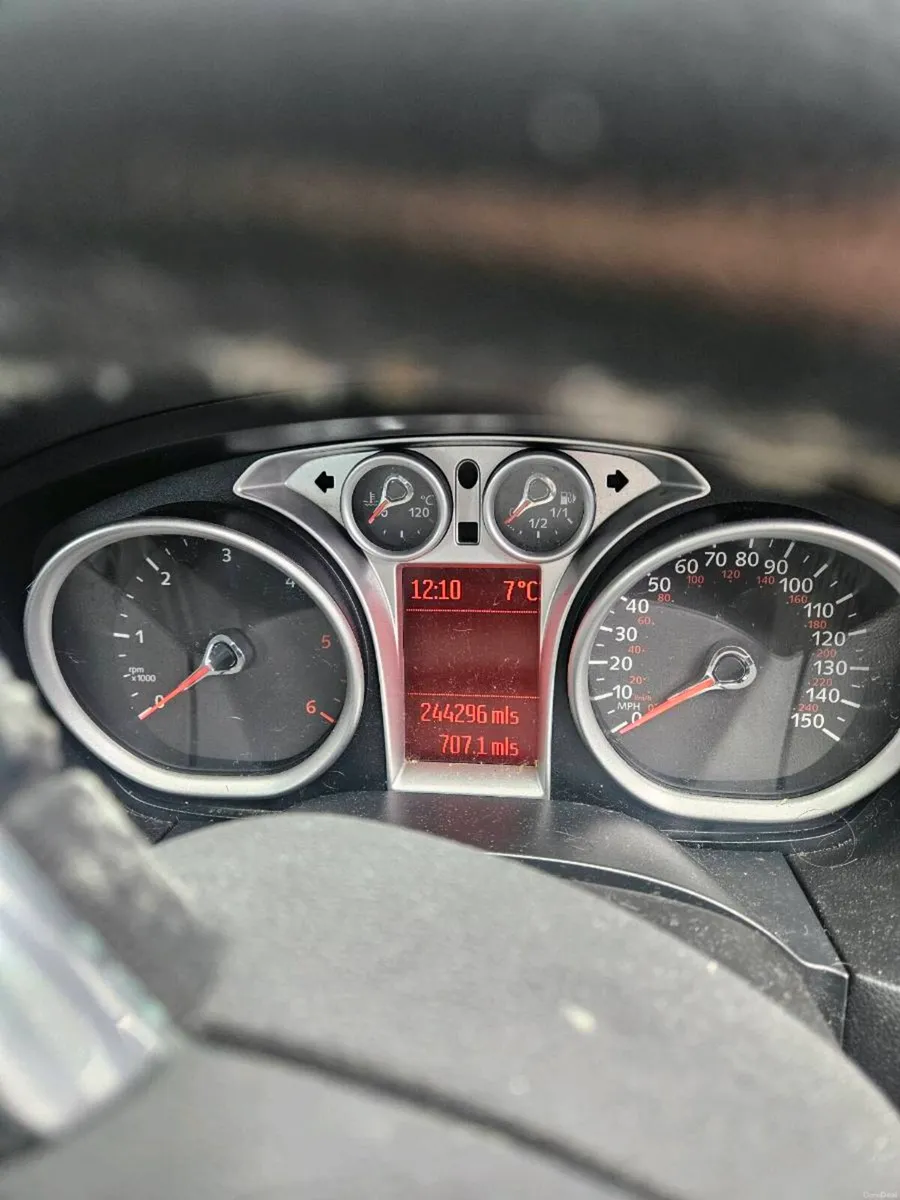 Ford Focus - Image 4