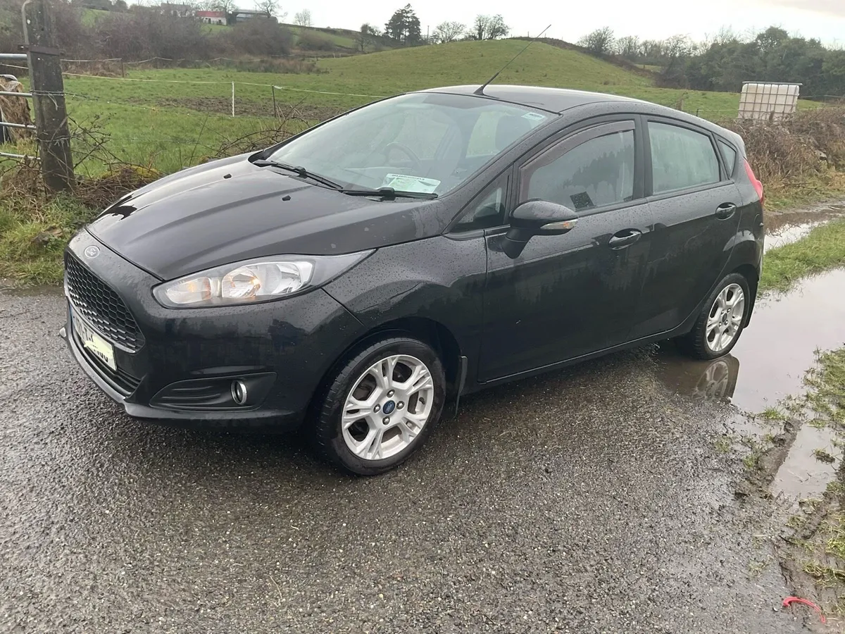 2017 ford fiesta 1.2 petrol - Image 1
