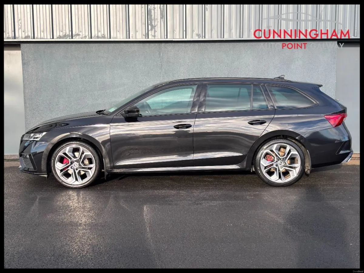 Skoda Octavia vRS 2.0TDi DSG ESTATE 200HP - Image 4