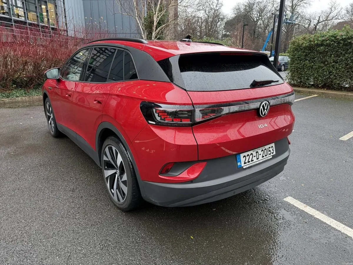ID.4 TECH | Sunroof | HUD | 20" alloy | 360 Camera - Image 4