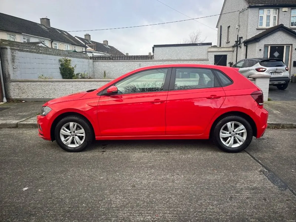2021 Volkswagen Polo - Image 2