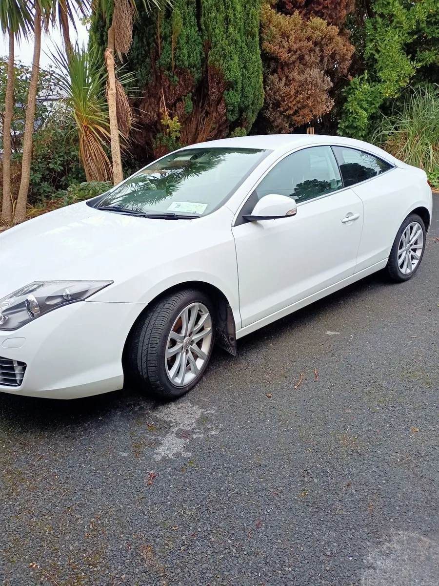 Renault Laguna 2011 - Image 1