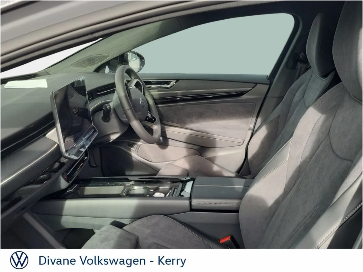 Volkswagen ID.7 PRO PLUS 77KWH 615KM RANGE - Image 4