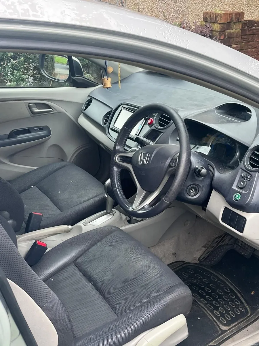 Honda Insight 2010 breaking only - Image 4